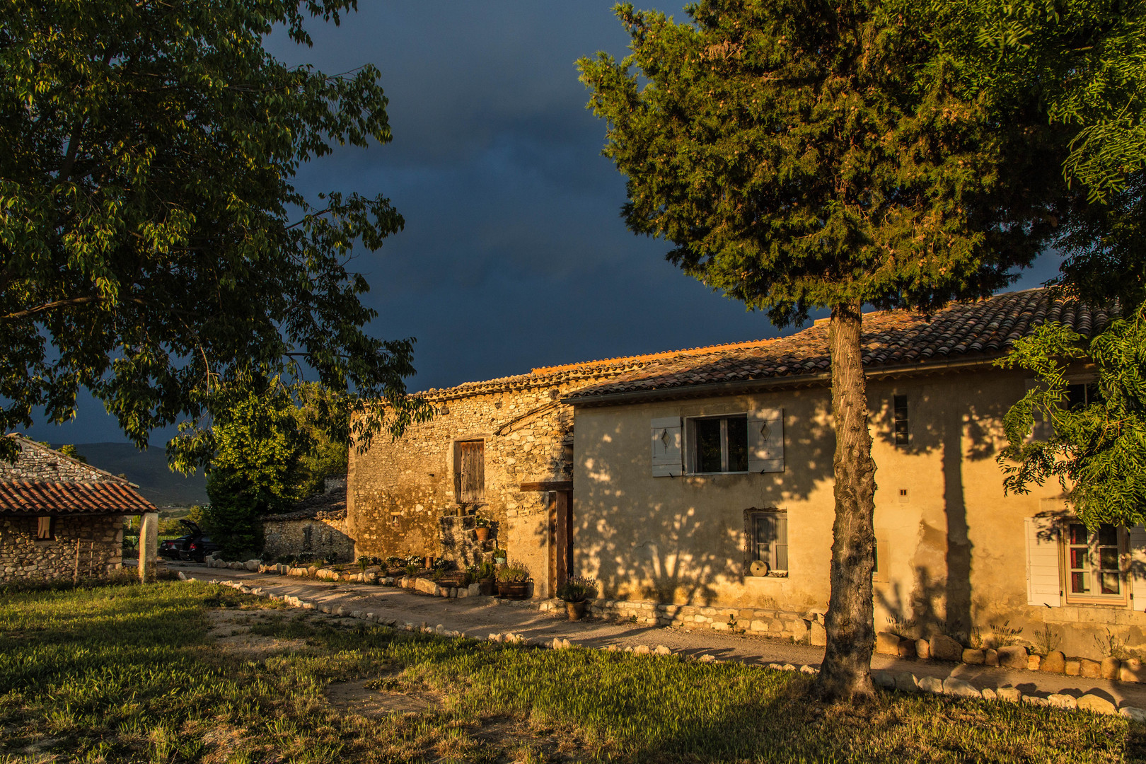 die Ruhe vor dem Sturm - Gewitterstimmung in der Provence -