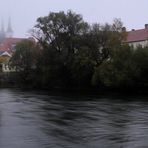 Die ruhige Bahn des frühen Morgens [Leoben Night & Day]