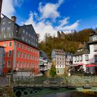 Die Rur und das Rote Haus in Monschau