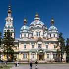 Die russisch-orthodoxe Christi-Himmelfahrt-Kathedrale in Almaty...