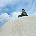 Die Ruvanvelisaya Dagoba in Anuradhapura