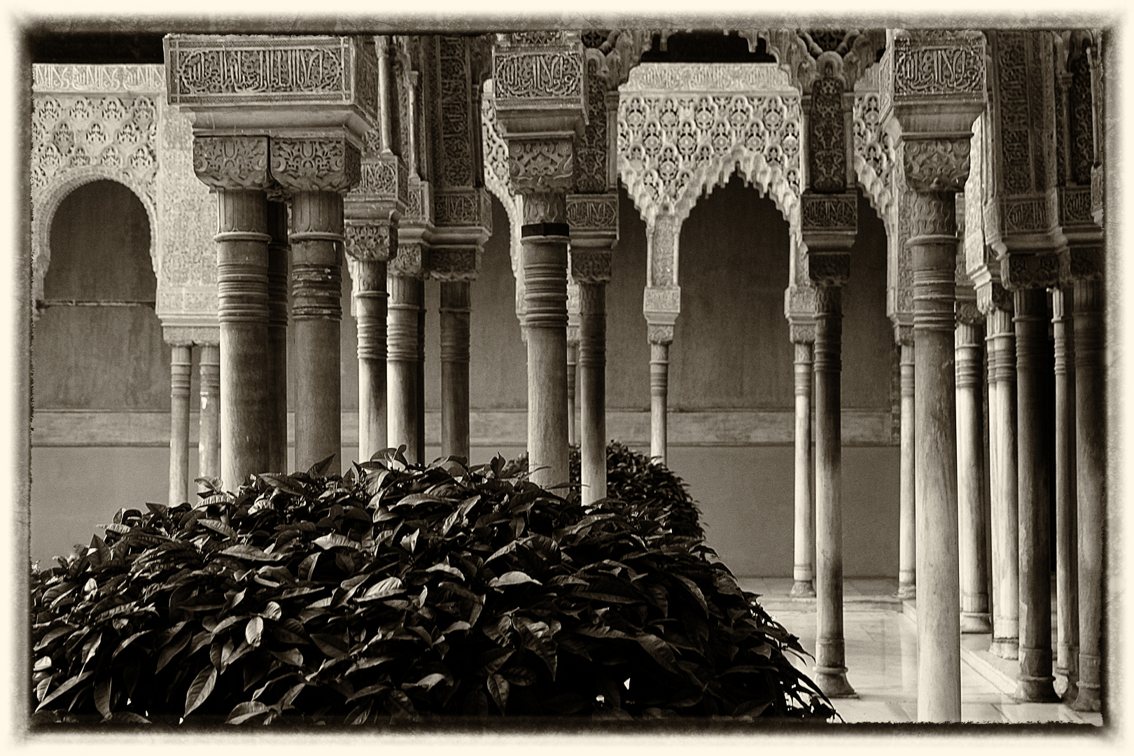 "Die Säulen der Alhambra"