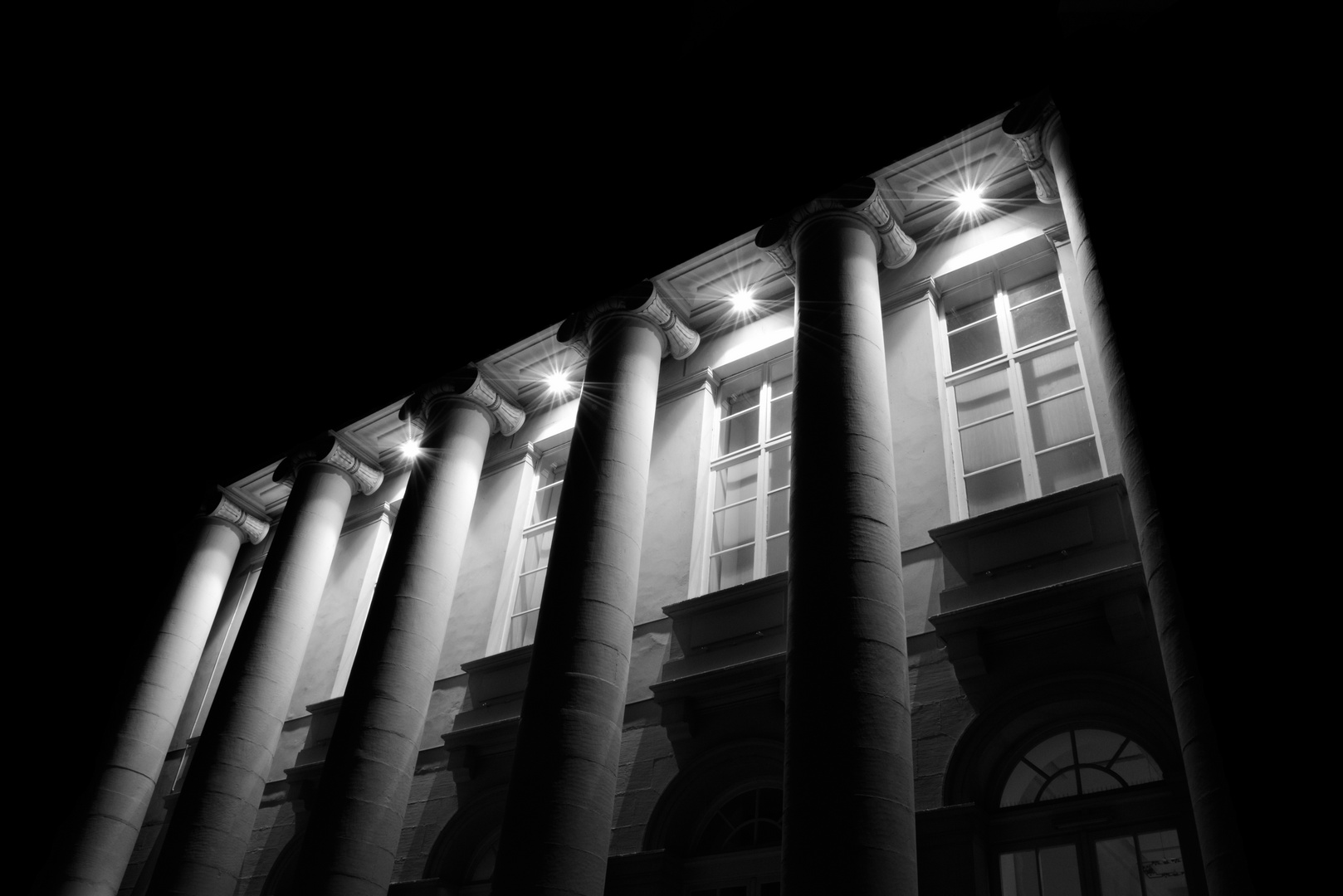 Die Säulen der Nacht