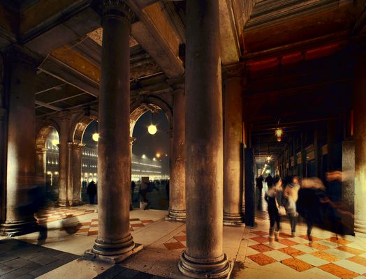 Die Säulen vor dem Marcusplatz