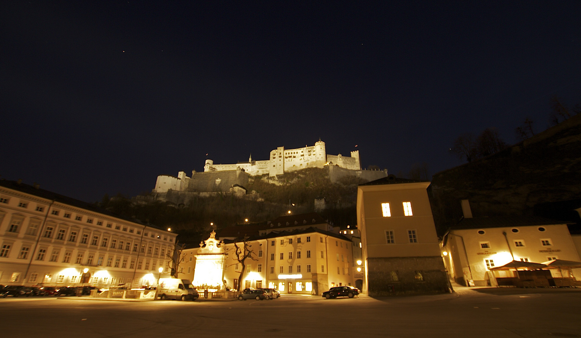 Die Salzburg....