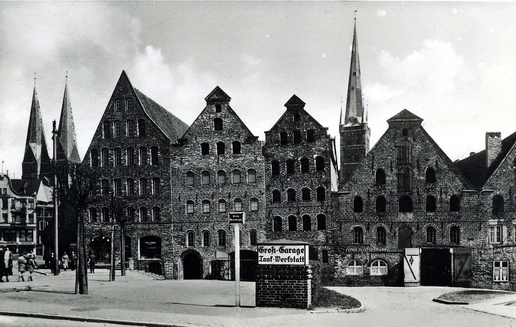 Die Salzspeicher in Lübeck um 1900