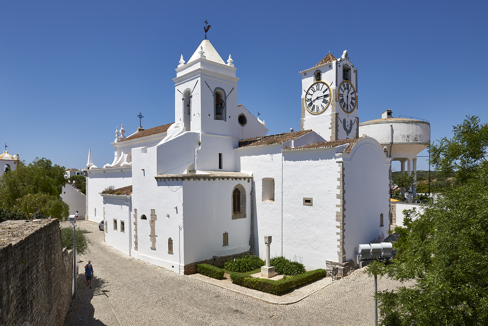 Die Santa Maria do Castelo Church steht... 