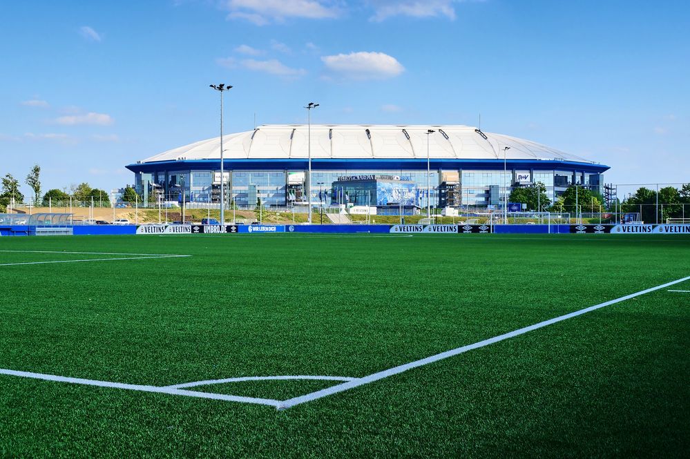 Die Schalke 04 Aufstiegsfeier an der Veltins Arena In Gelsenkirchen