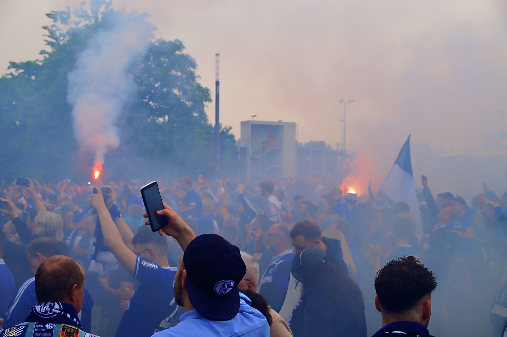 Die Schalke 04 Aufstiegsfeier an der Veltins Arena In Gelsenkirchen