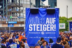 Die Schalke 04 Aufstiegsfeier an der Veltins Arena In Gelsenkirchen