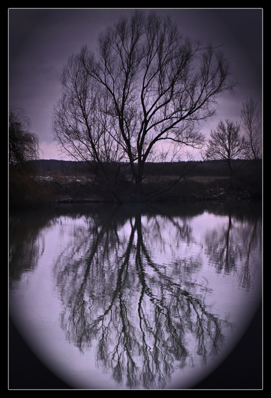 Die Schatten, sie verfolgen uns wie´s Glück, das wir einst hatten.....