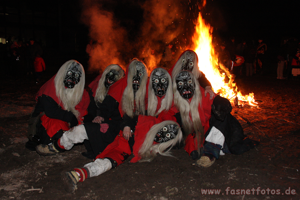 die Schellehexen sind traurig - Fasnet ist vorbei ....