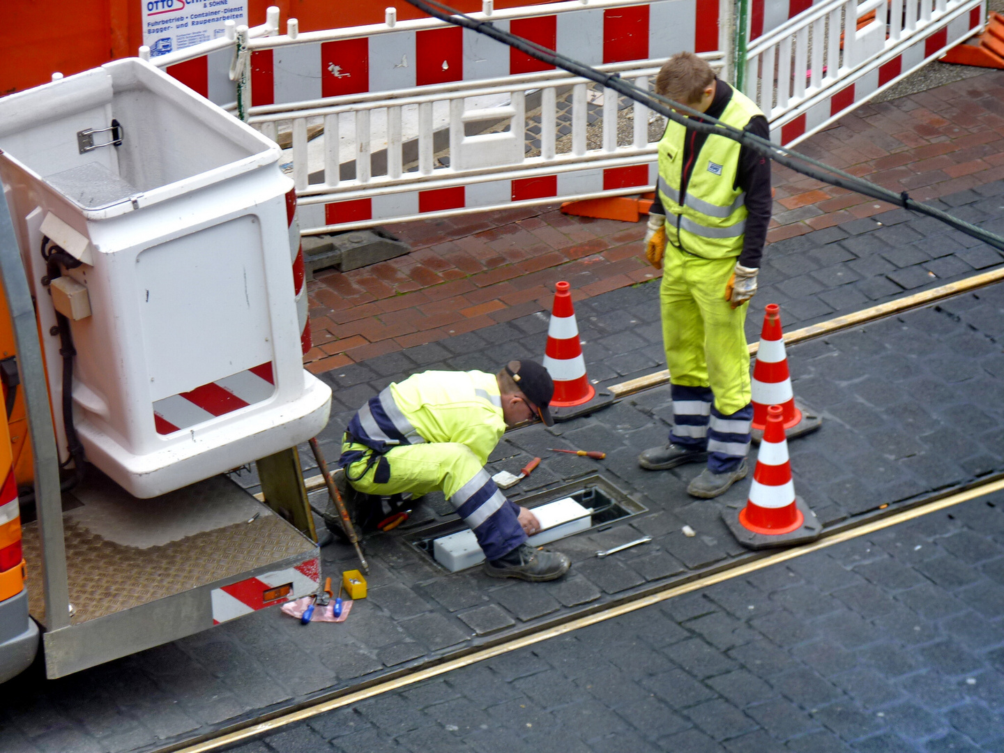 Die Schienenbauarbeiten gehen weiter :-()