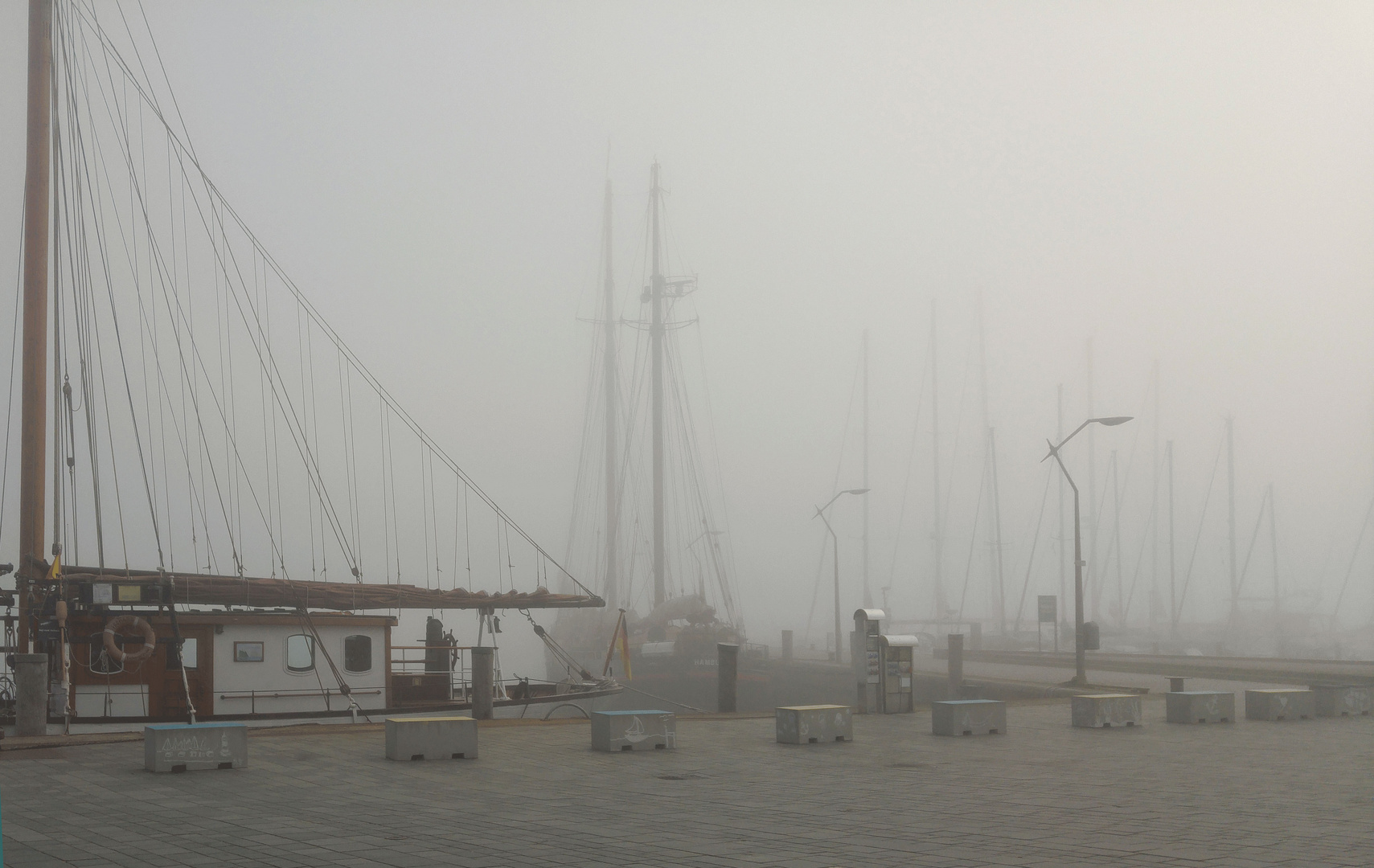 Die Schiffe liegen sicher im Hafen