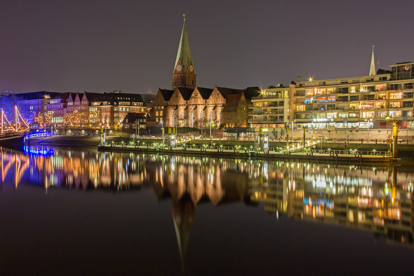 Die Schlachte und der Martinianleger an der Weser in Bremen