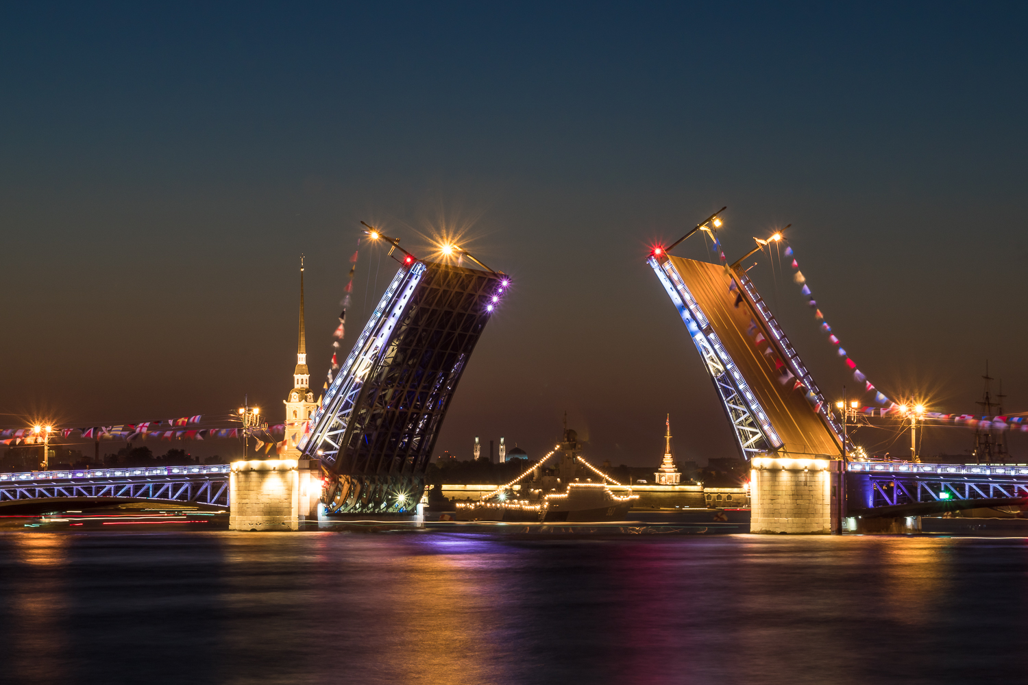 Die Schlossbrücke in St. Petersburg