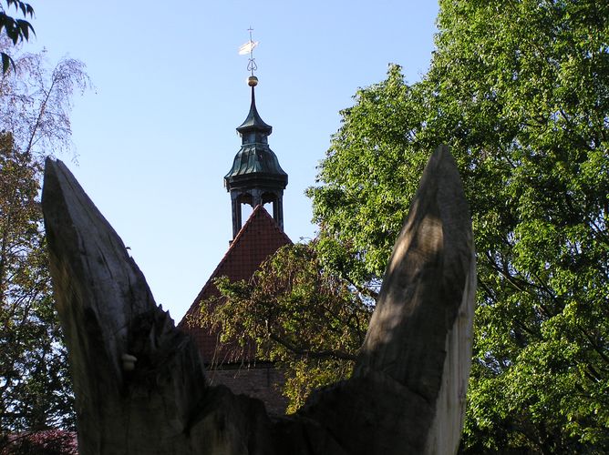 Die Schlosskirche Ahrensburg - gen Himmel