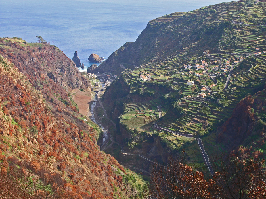 Die Schlucht des Ribeira da Jalena