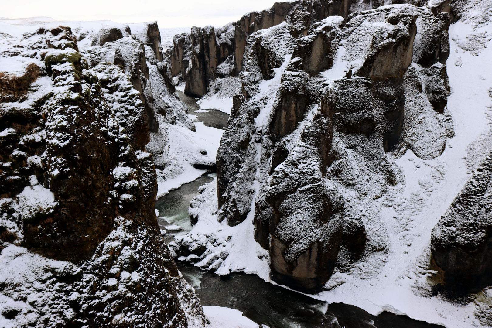 Die Schlucht Fjaðrárgljúfur