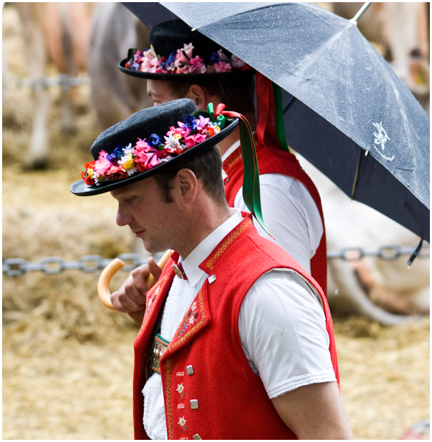 die schmucken Appenzeller in ihren Trachten