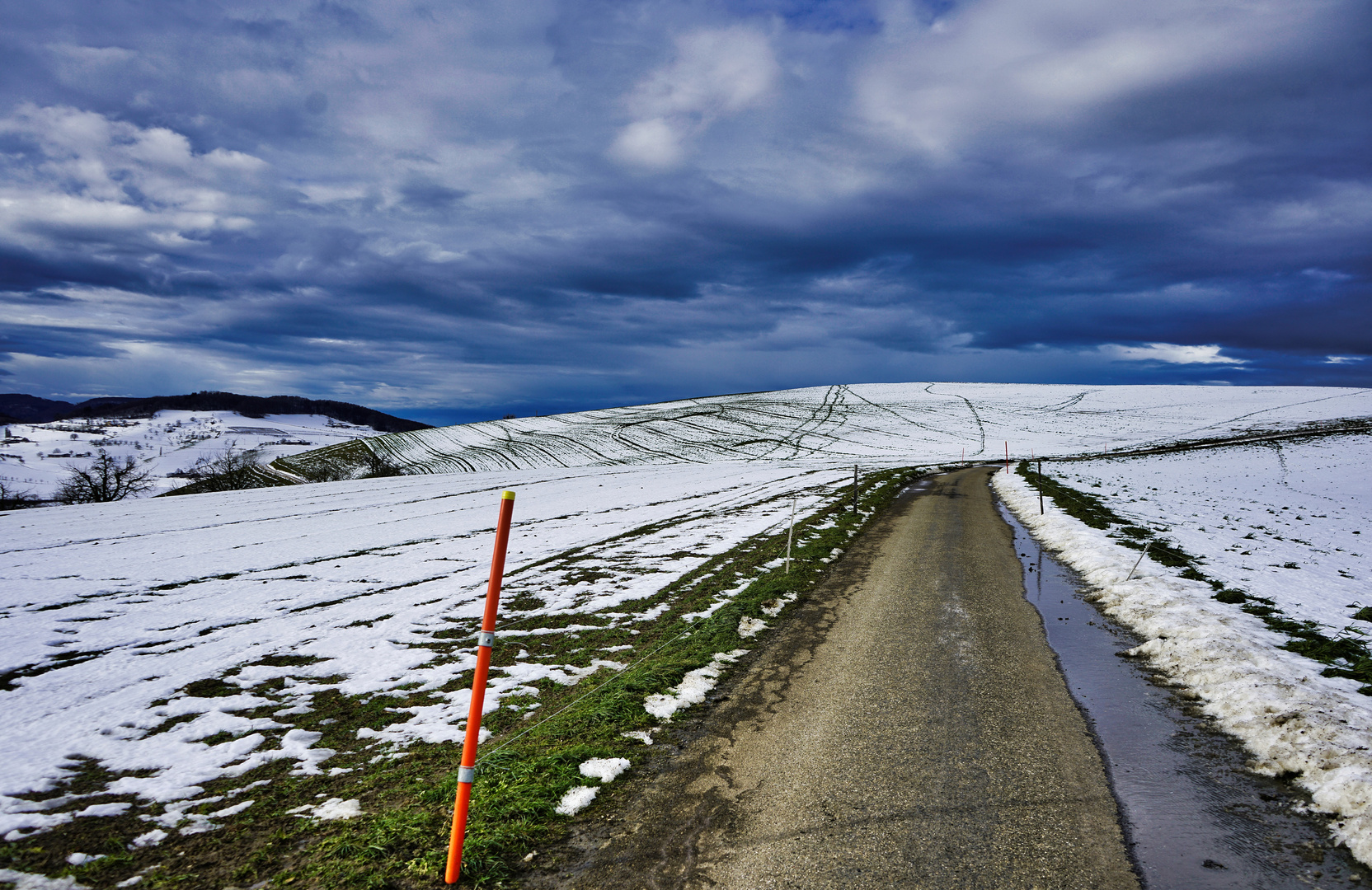 Die Schnee schmelze hat begonnen.