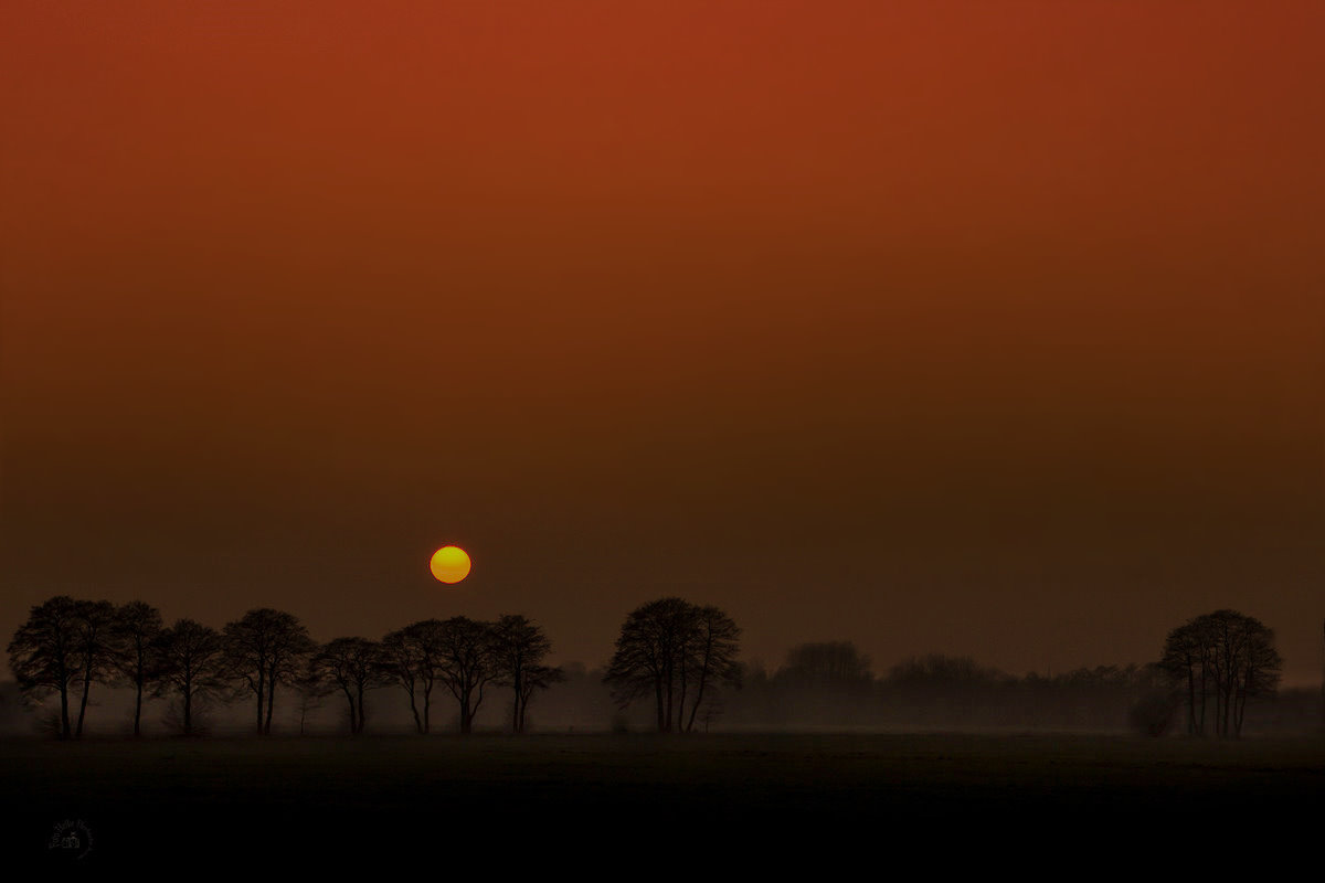 Die schöne Abendstimmung auf dem platten Land