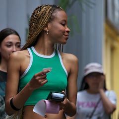 Die schöne Kellnerin ....