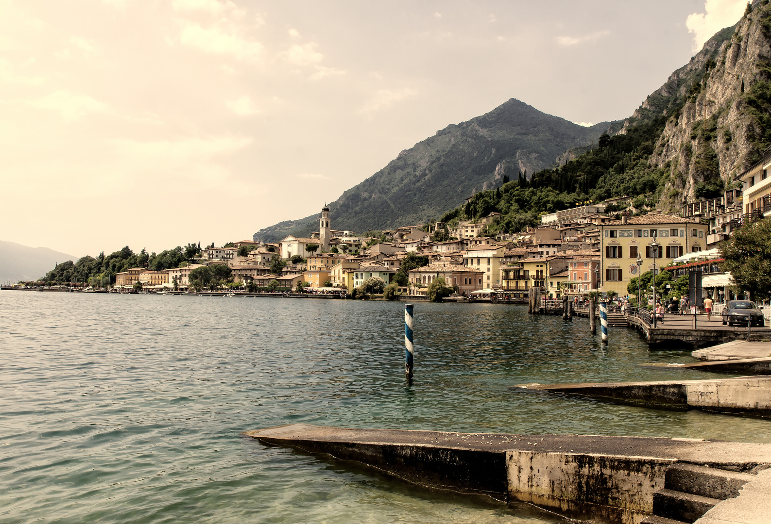 Die schöne Lage von Limone sul Garda am Gardasee