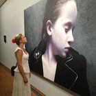 Die Schöne und das Bild ( Gottfried Helnwein in der Albertina in  Wien )
