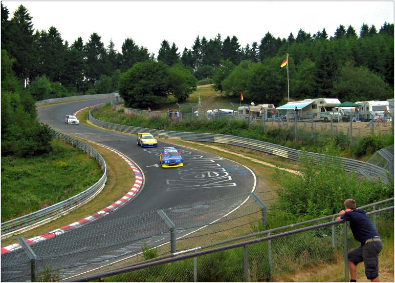 die schönste und waldreichste Rennstrecke der Welt - der Nürburgring