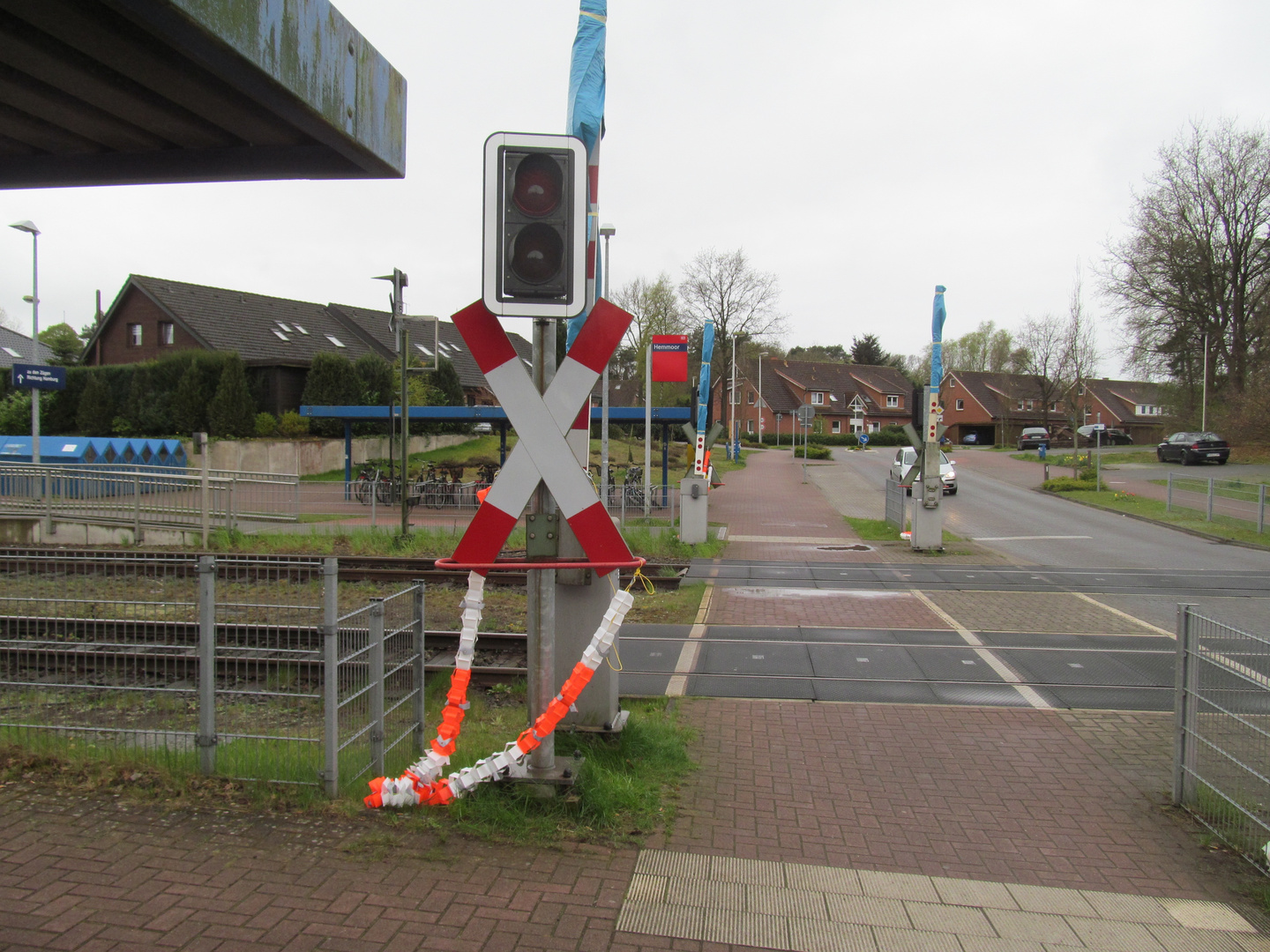 die Schranken waren mal wieder kaputt Foto & Bild | dokumentation