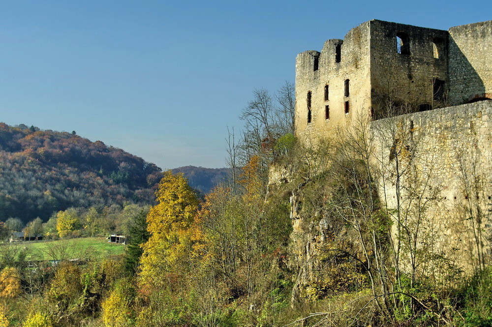 Die Schülzburg – das Herbstbild