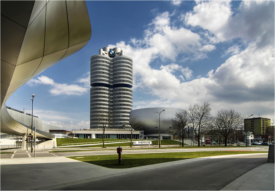 Die Schüssel und der Turm