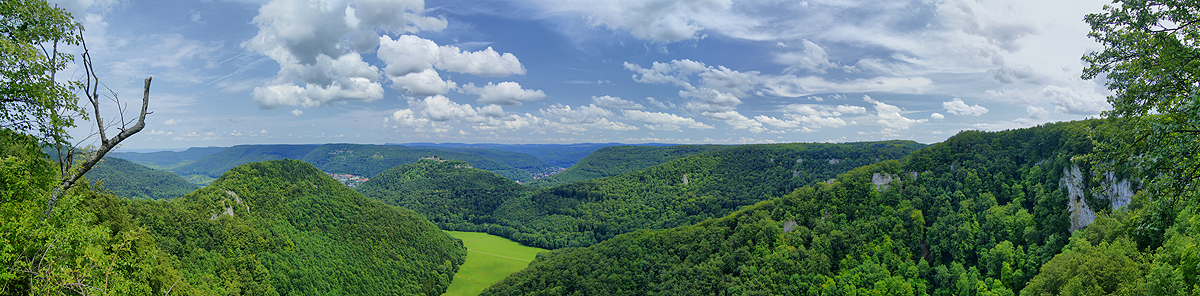 Die Schwäbische Alb bei Bad Urach by Leonardo villani 