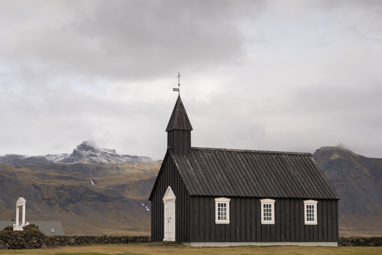 Die schwarze Kirche von Búdir