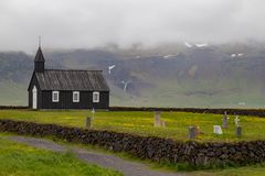 Die schwarze Kirche von Búðir