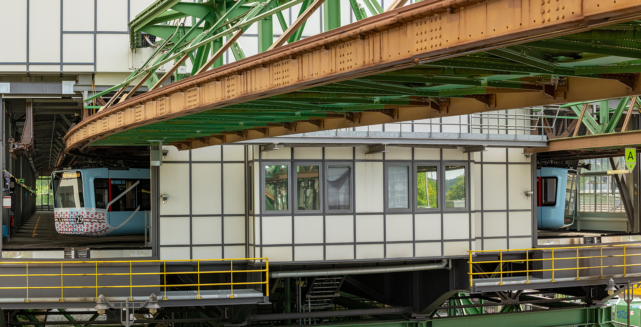 Die Schwebebahn am Wendepunkt 001a