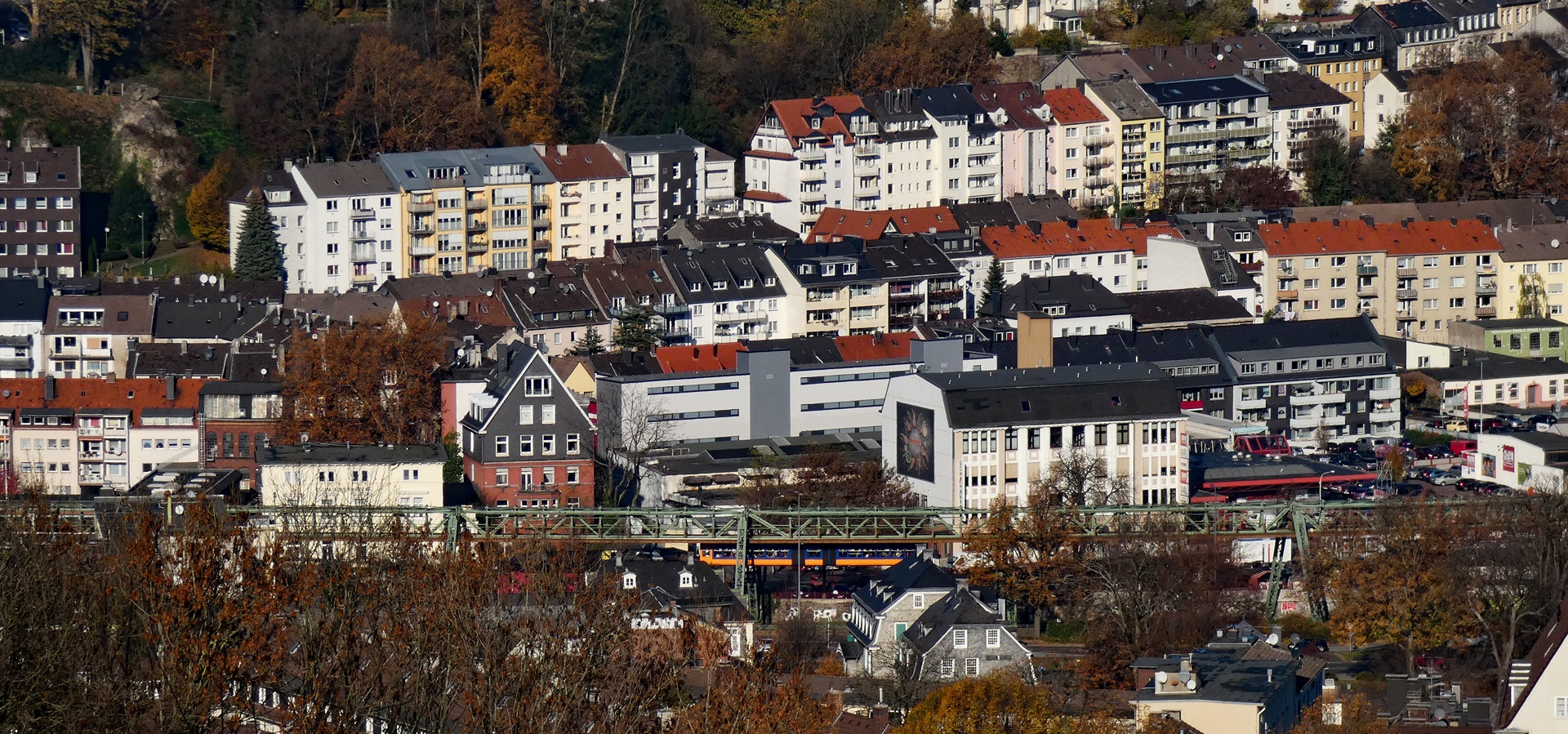 Die Schwebebahn schwebt ...