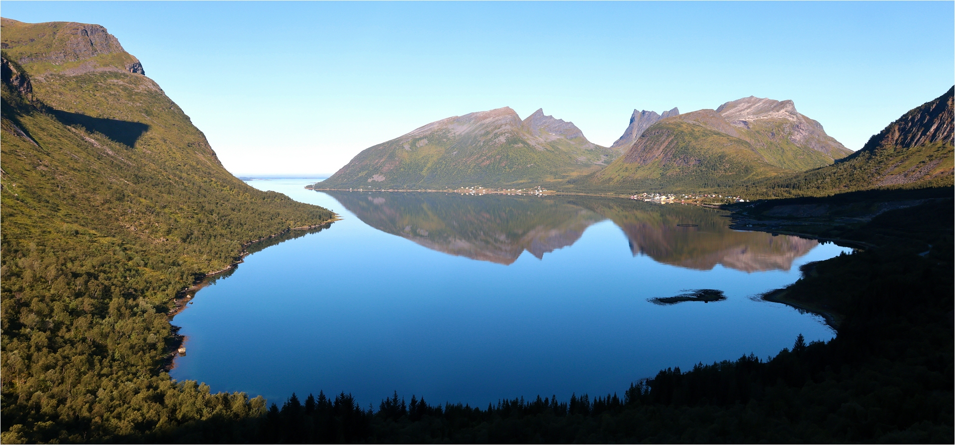 DIE SCHWIMMENDEN BERGE VON SENJA