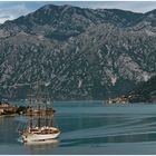 Die "Sea Cloud" in der Bucht von Kotor