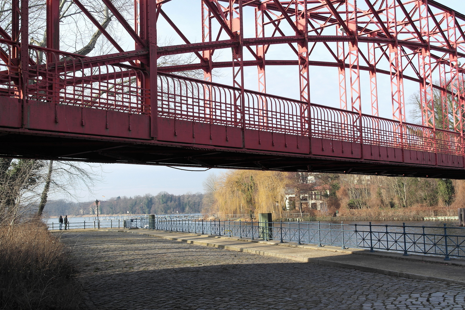 Die Sechserbrücke  Berlin Tegeler See