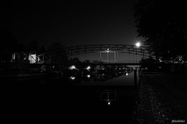 Die Sechserbrücke im Dunklen