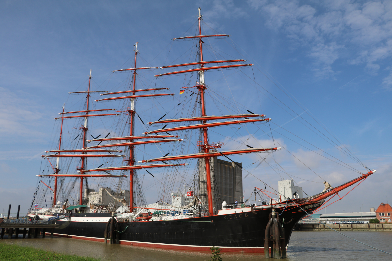 Die Sedov