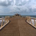 Die Seebrücke an der Strandpromenade von Viareggio