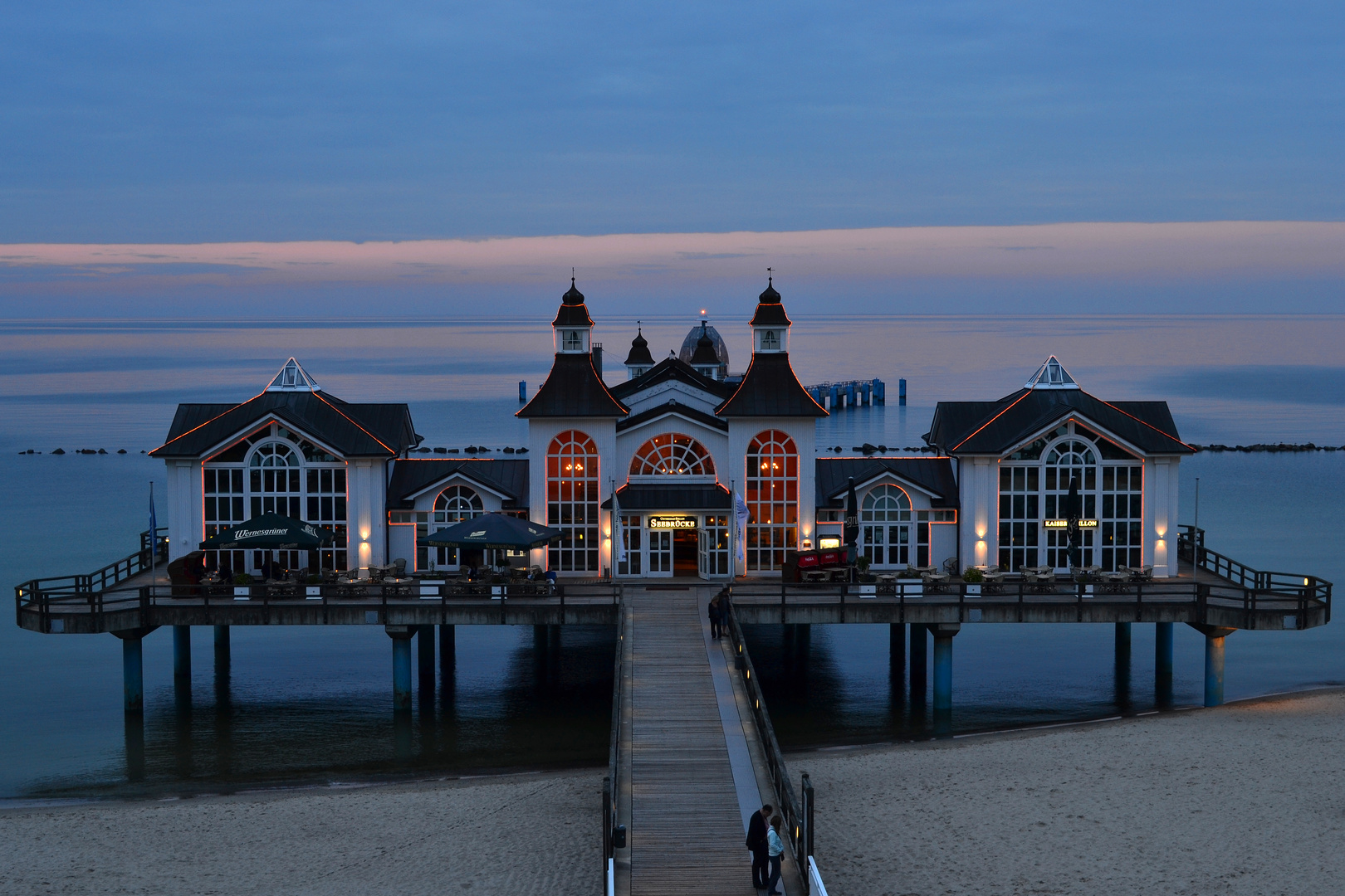 Die Seebrücke in Sellin am Abend