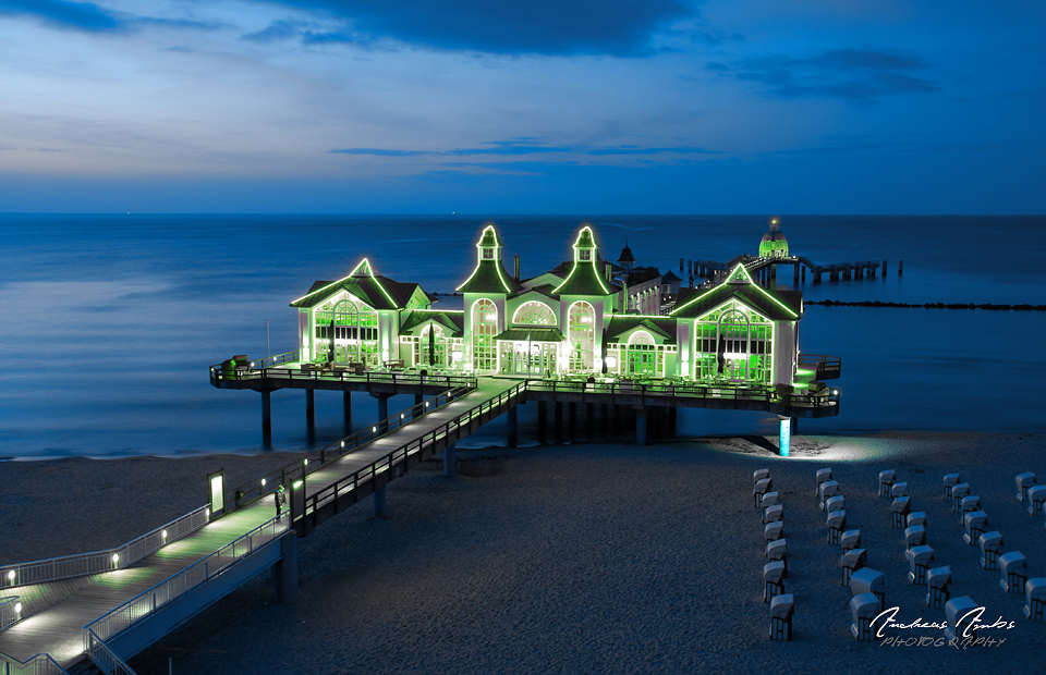 Die Seebrücke ist auf der Insel Rügen in Sellin