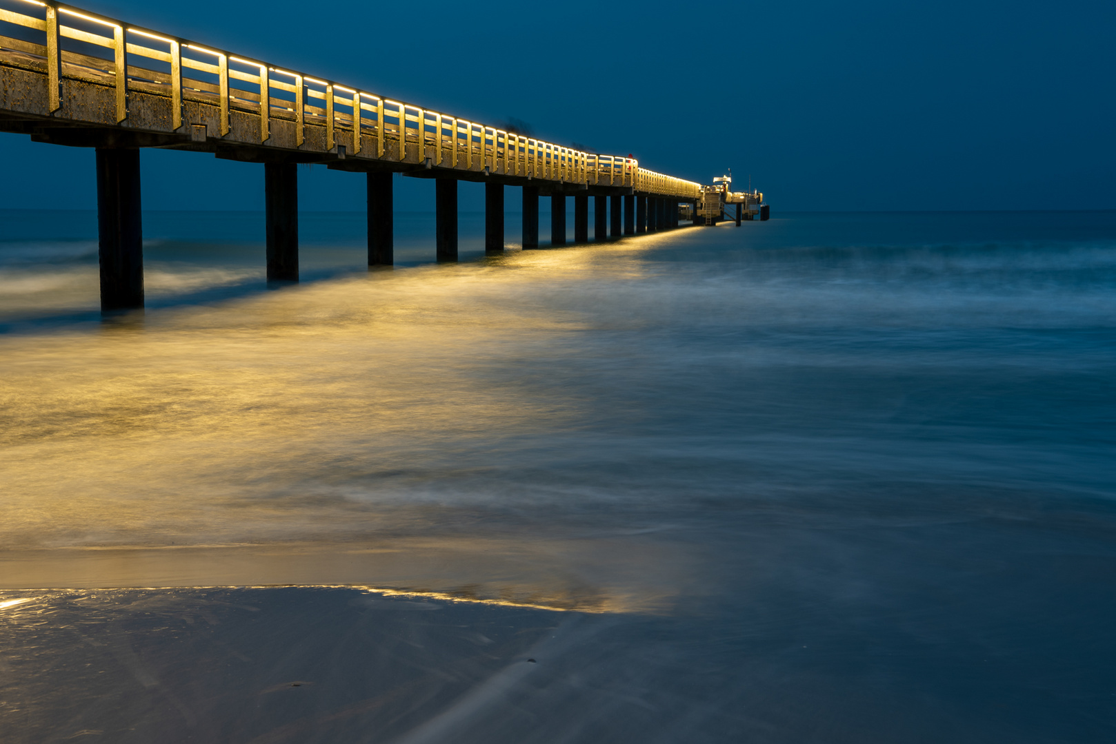 Die Seebrücke von Binz auf Rügen