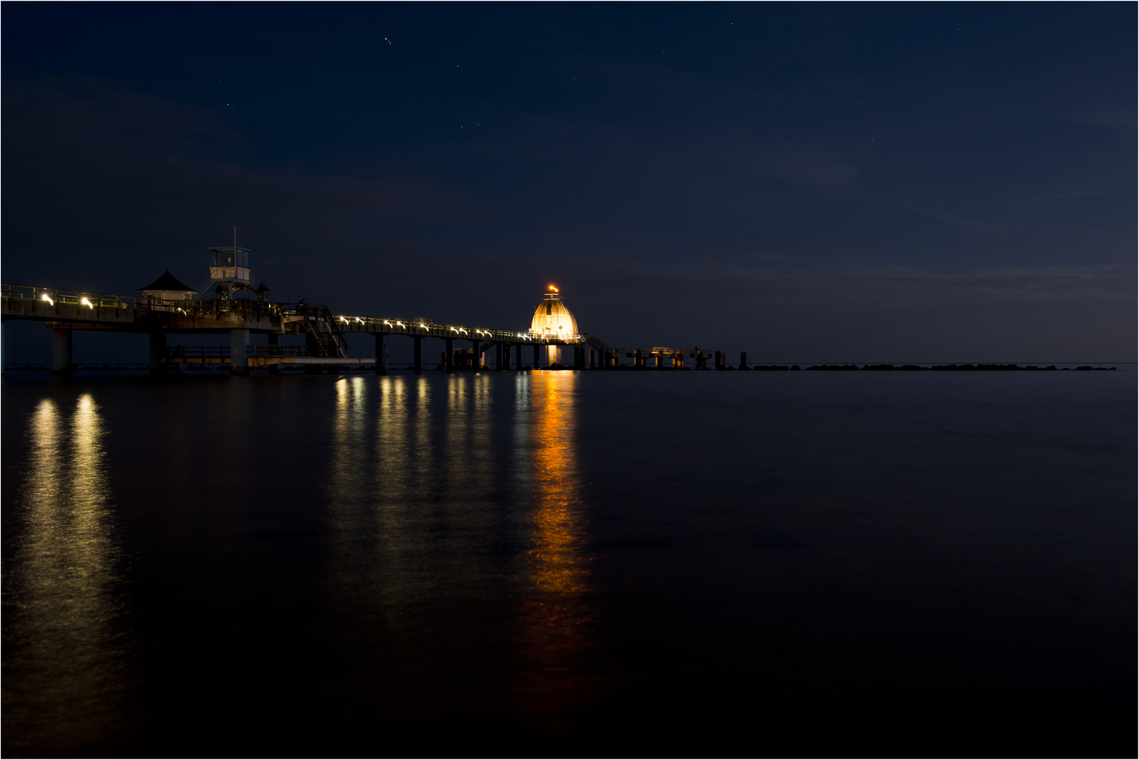 Die Seebrücke von Sellin bei Nacht.....