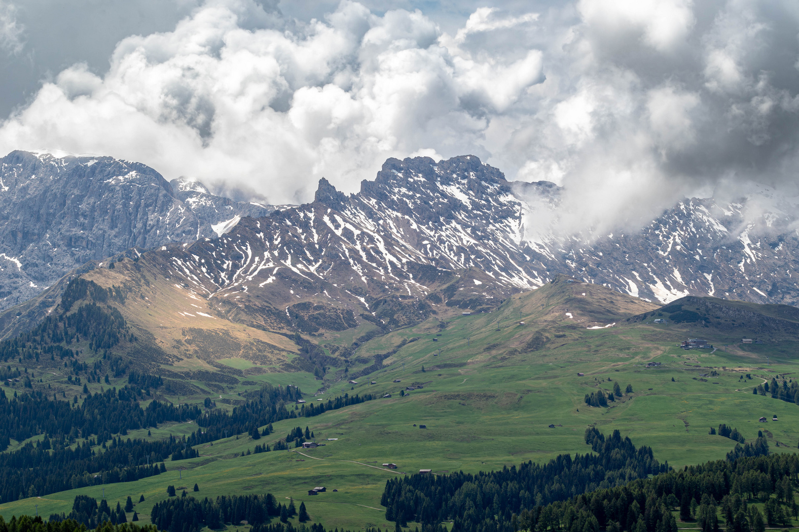 Die Seiseralm in. den Dolomiten.