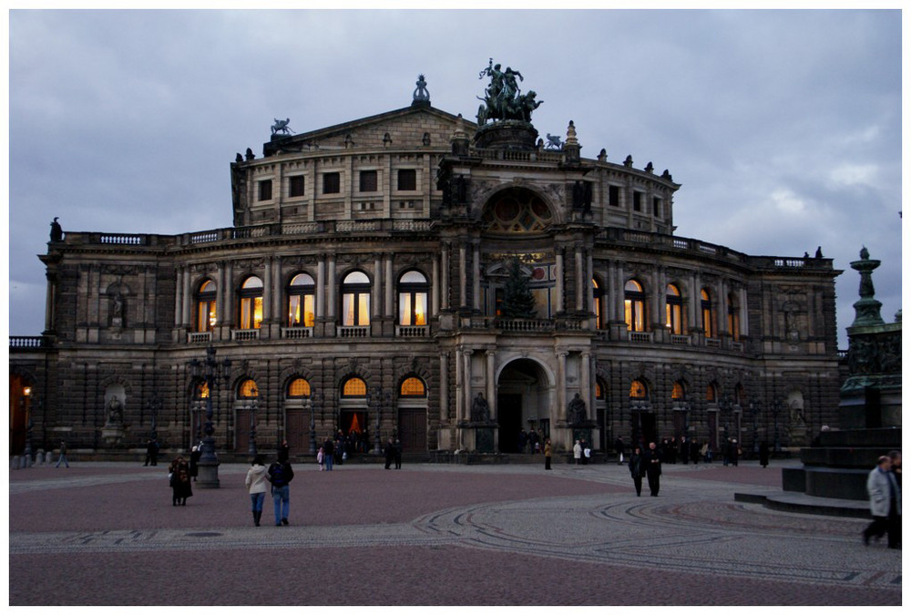 DIE SEMPEROPER